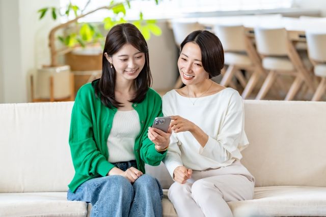 瞑想ファシリテーション用音声 - 一緒に瞑想を楽しむ女性たち